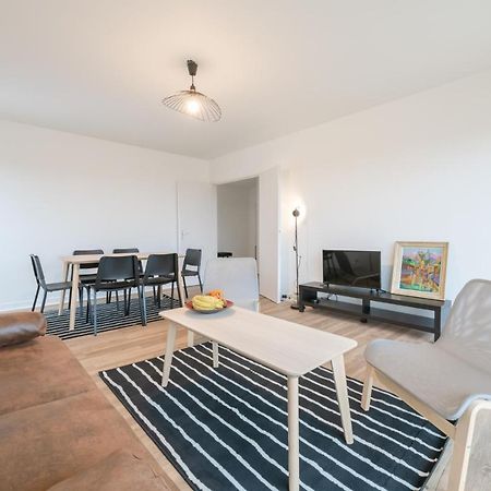 Stylish Flat In Paris Suburbs Leilighet Saint-Michel-sur-Orge Eksteriør bilde